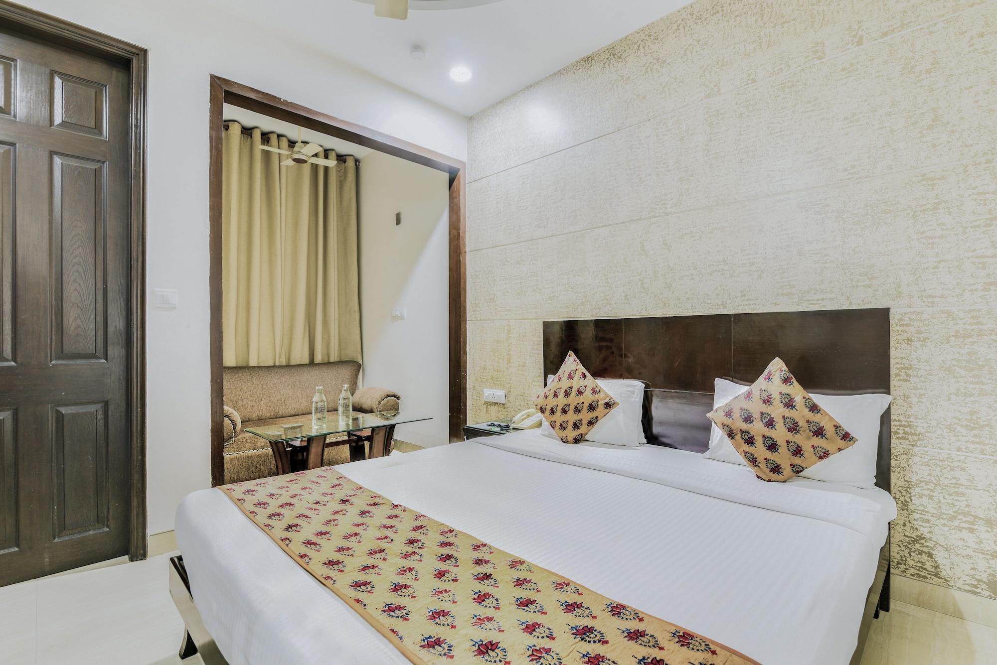 Cosy Grand, Chanakyapuri By The Cosy Hotels Нью-Дели Экстерьер фото