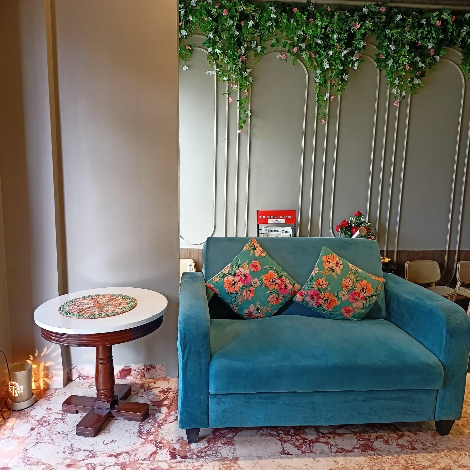 Cosy Grand, Chanakyapuri By The Cosy Hotels Нью-Дели Экстерьер фото